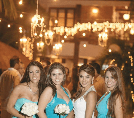 Lulu y sus damas de honor Damas de honor boda en la playa